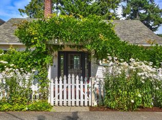 2203 E Day Island Blvd W, University Place, WA 98466