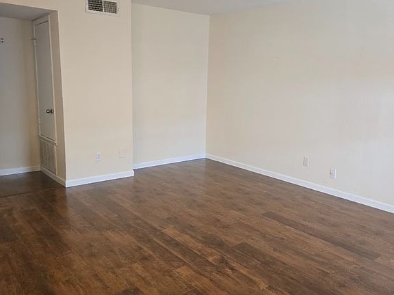 5th image of 1011 Ennis Joslin Rd APT 212