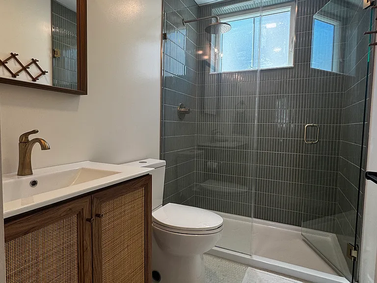 Carriage House Bathroom.