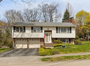 55 Red Gate Ln, Reading, MA 01867