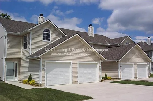 1010 Garden Dr Photo 1