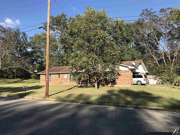 2nd image of 104 N Pope Dr