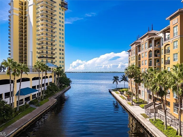 2825 Palm Beach Blvd #401 — Photo 9