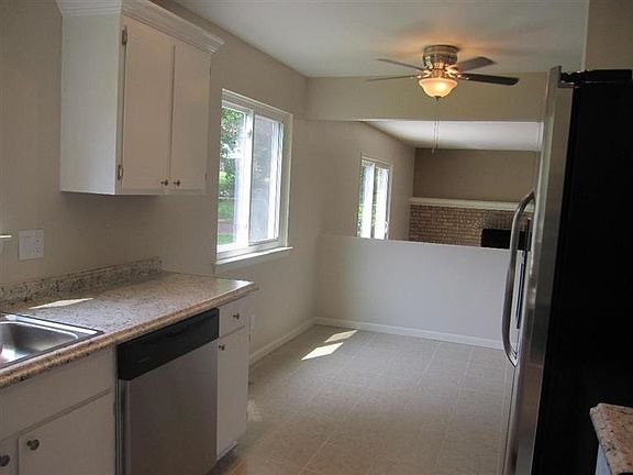 5th image of 1601 N Huron River Dr