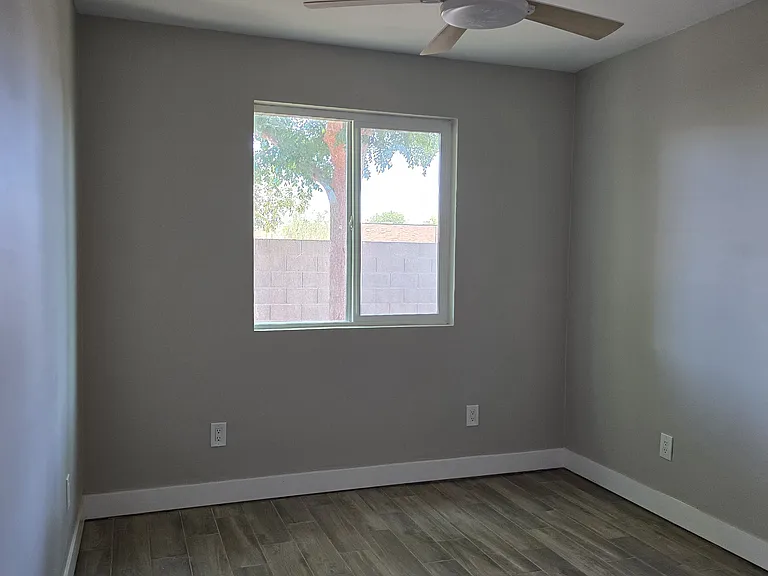 1851 W Manor St — Photo 12