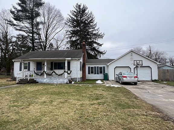 3rd image of 9066 Augusta St