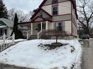 28 Lowell Ave NE, Grand Rapids, MI 49503