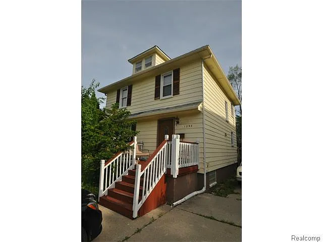 1293 E Forteen Mile Rd photo 1
