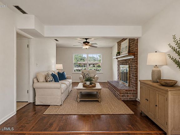 5th image of 4339 Pinewood Circle