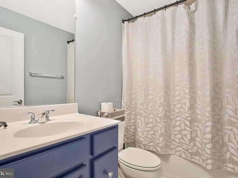 130 Capital Ct — Photo 17