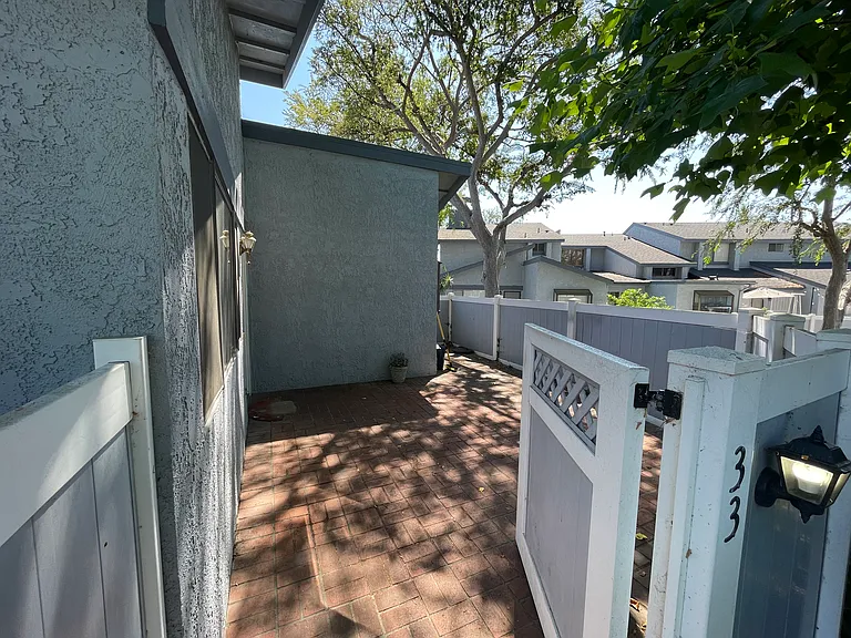 900 W Sierra Madre Ave #33 — Photo 3