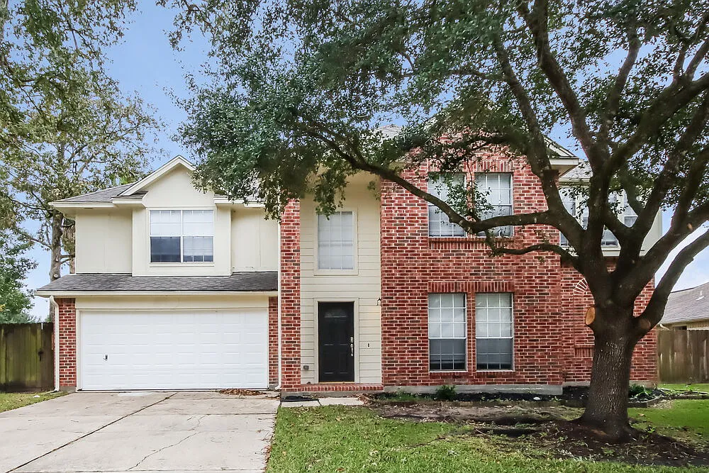 4 bed, 2.5 bath, 2492 sqft, $2,225 — Photo 1