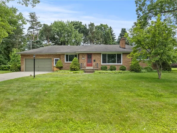 8327 Hirschwood Dr, Williamsville, NY 14221
