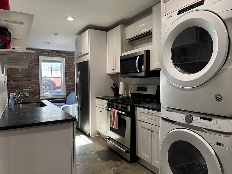 400 M St NW #2 — Photo 5