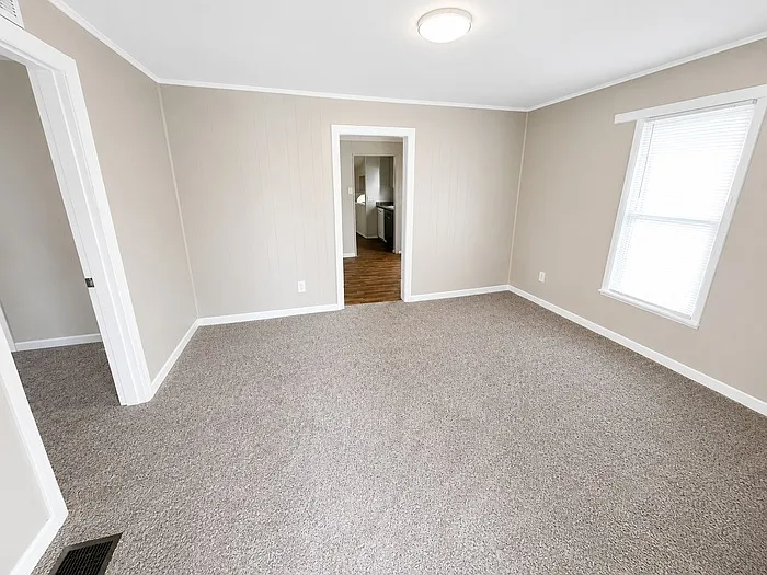 307 Alsobrook St — Photo 4
