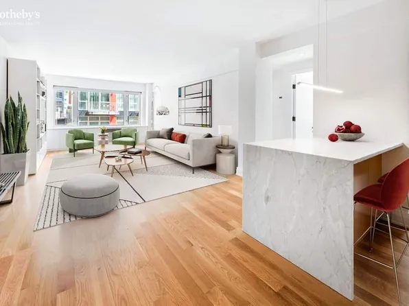 211 East 51st Street image 1 of 15