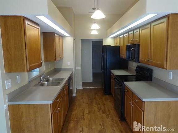 4th image of 1446 Lindseys Crossing Dr