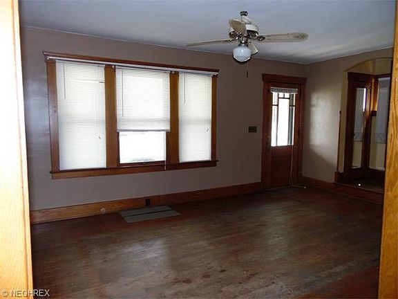 3rd image of 319 Princeton Ave