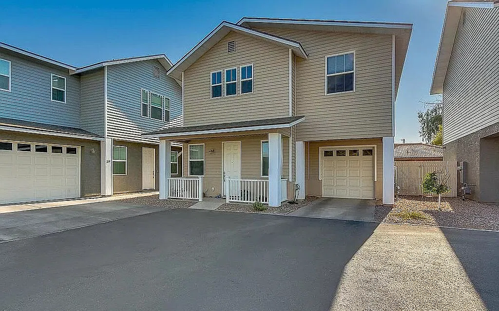 Property main image