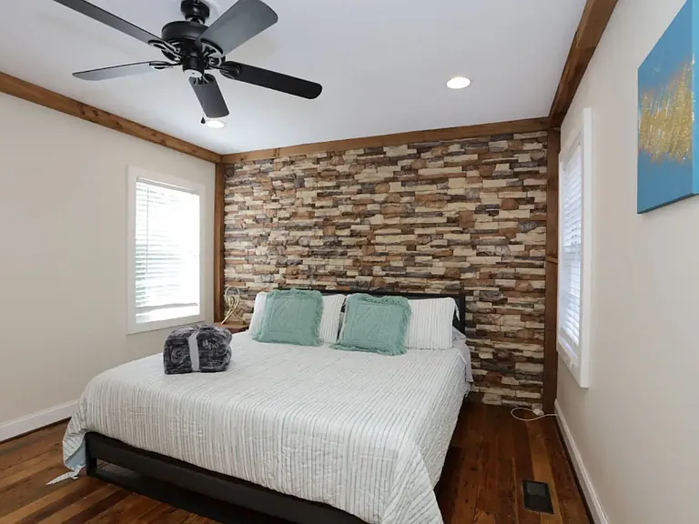 1190 Atlantic Dr NW — Photo 20