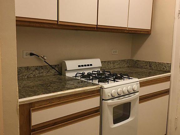 4th image of 4500 N Ashland Ave #55