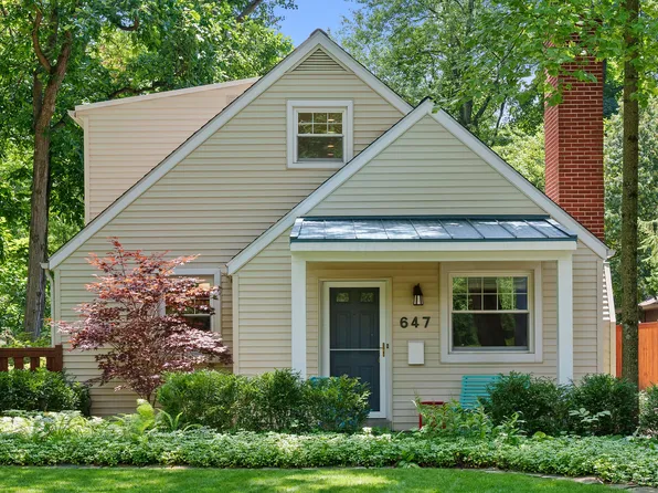 647 Yaronia Dr S, Columbus, OH 43214