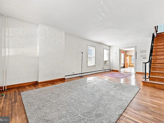 4th image of 520 Mill St
