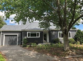 29 Cole Farm Ct, Providence, RI 02906