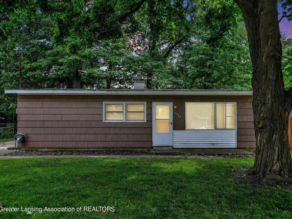 2905 Fielding Dr, Lansing, MI 48911