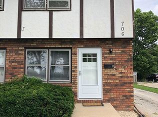 706 Golfcrest Rd N APT 6, Normal, IL 61761