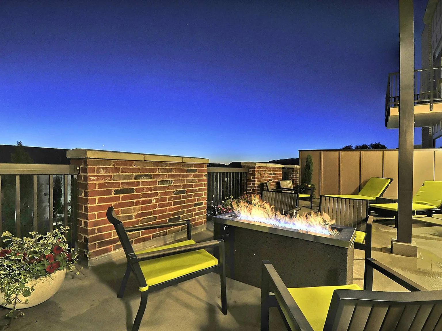 Sugar House Apartments By Urbana — Photo 4