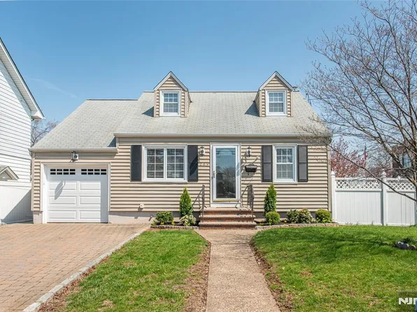 269 Ottawa Ave, Hasbrouck Heights, NJ 07604