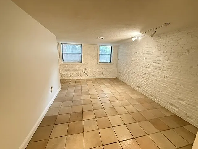 16 Greenough Ln #LL2 — Photo 4