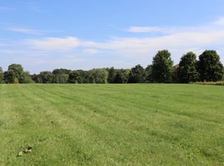 41W065 Brown Rd, St Charles, IL 60175