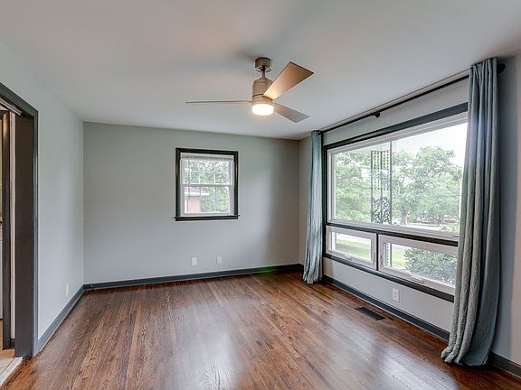 3rd image of 514 Foundry Dr