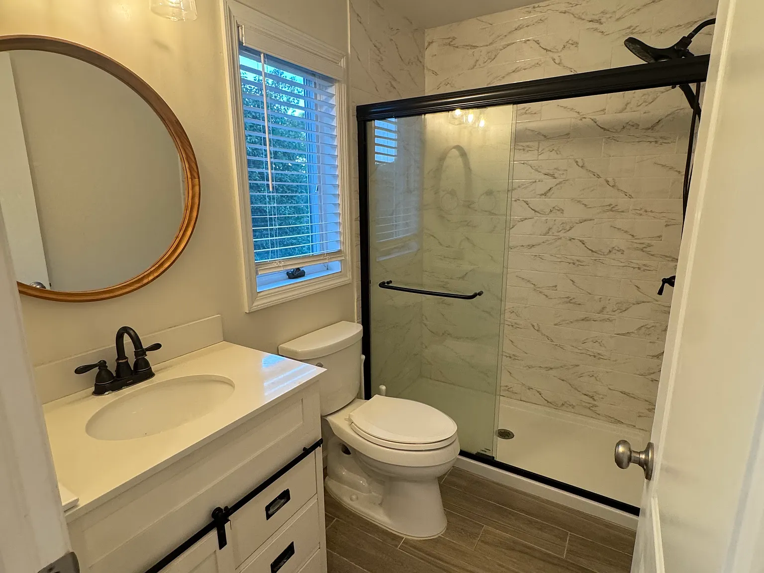 2 bed, 1.5 bath, 1200 sqft, $3,000 — Photo 2