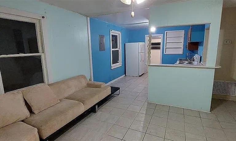 1115 NW 22nd Ave — Photo 1