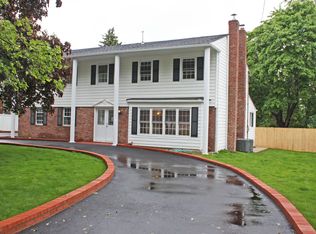 372 Old Bridge Rd, East Northport, NY 11731