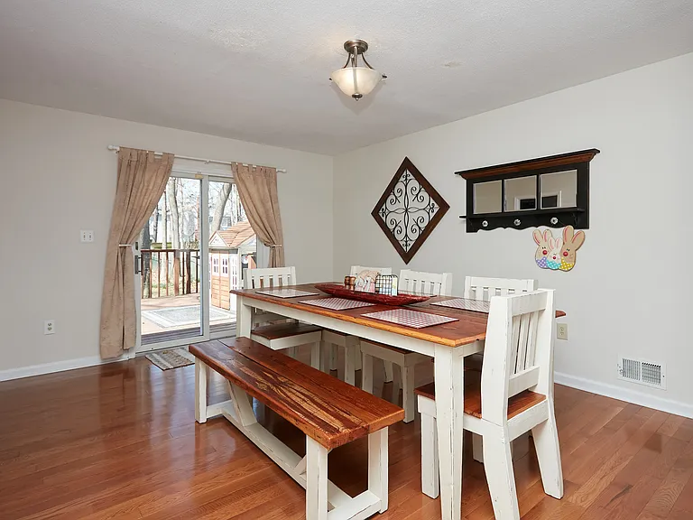 34 Berrien Ave — Photo 12