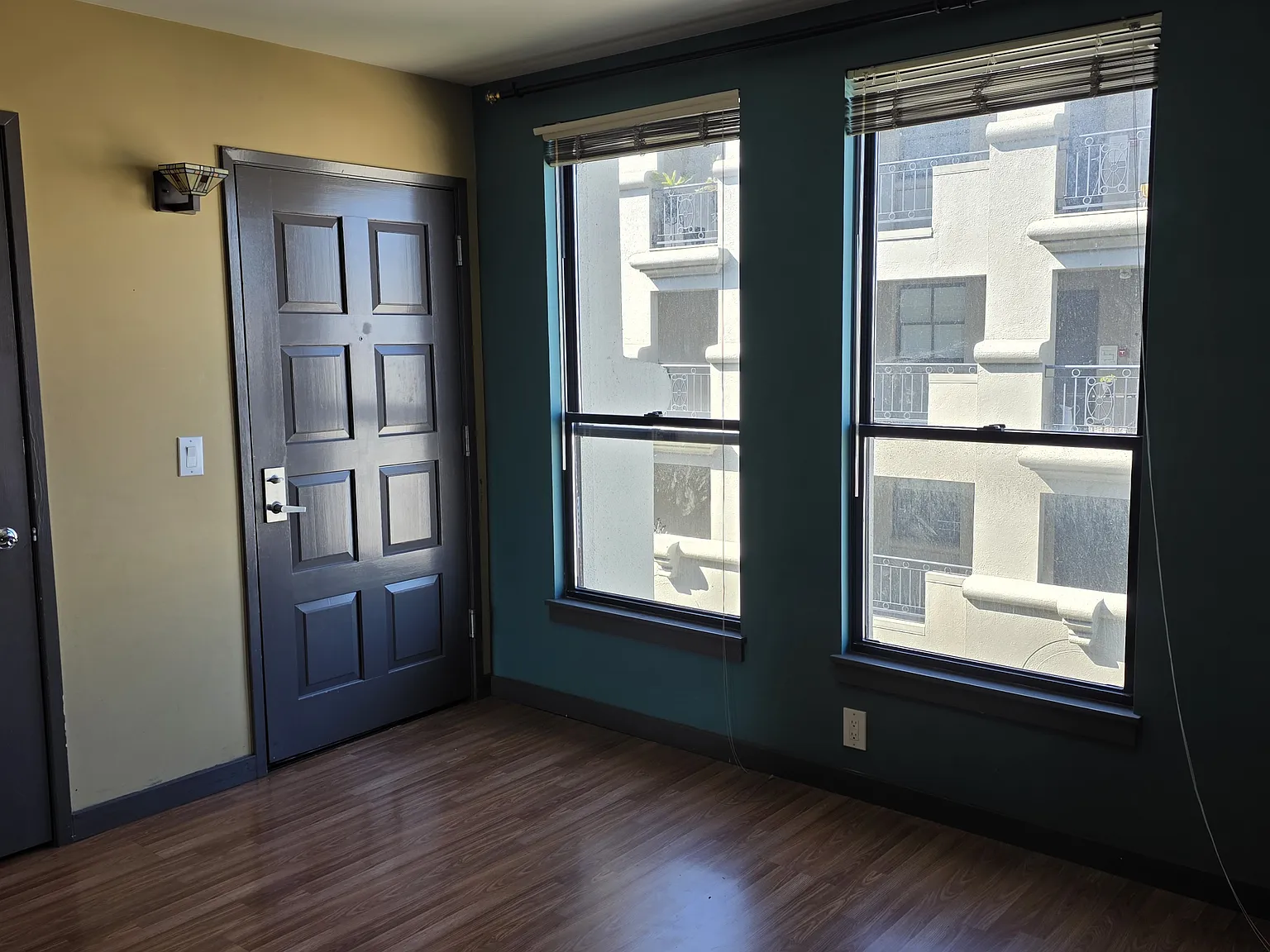 1 bed, 964 sqft, $4,600 — Photo 2