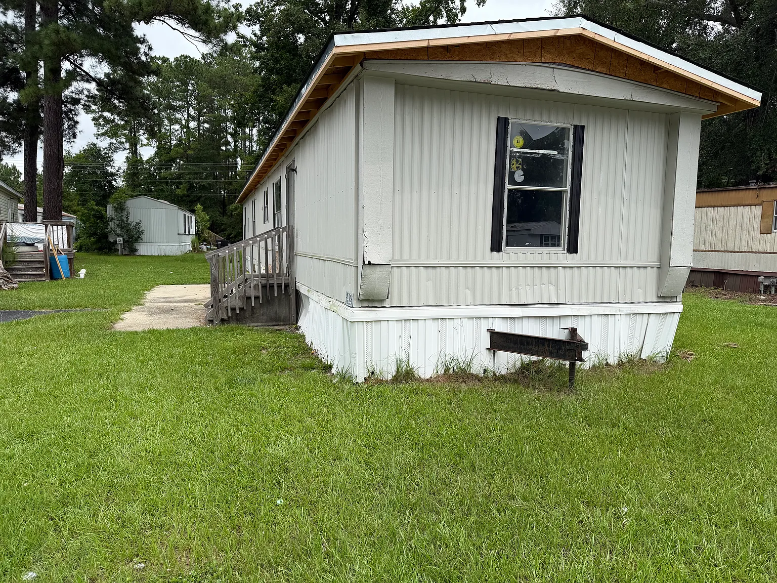 3 bed, 925 sqft, $1,234 — Photo 2