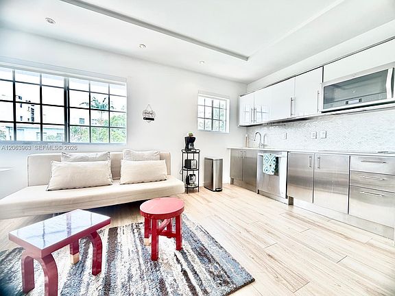 3rd image of 700 16th St Unit 207