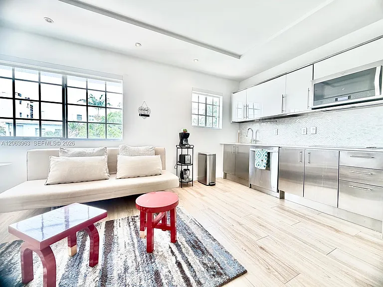 700 16th St #207 — Photo 3