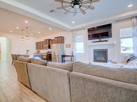 5th image of 2717 Camino Plata Loop NE