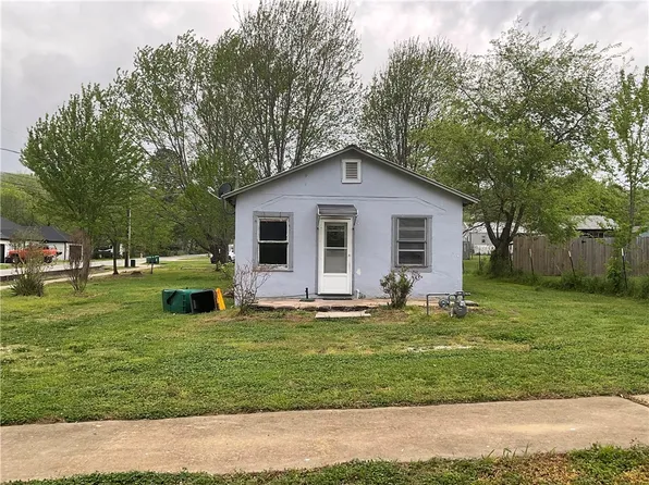517 McKnight Ave, West Fork, AR 72774