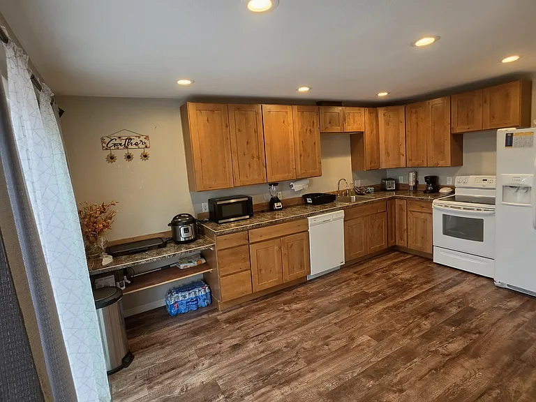 920 Devonshire Pl — Photo 6