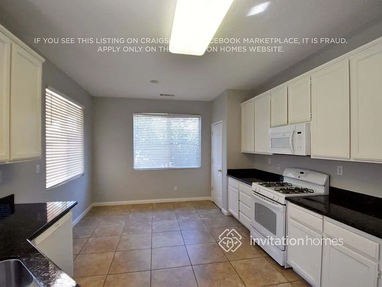 1866 Leaning Oak Dr — Photo 4