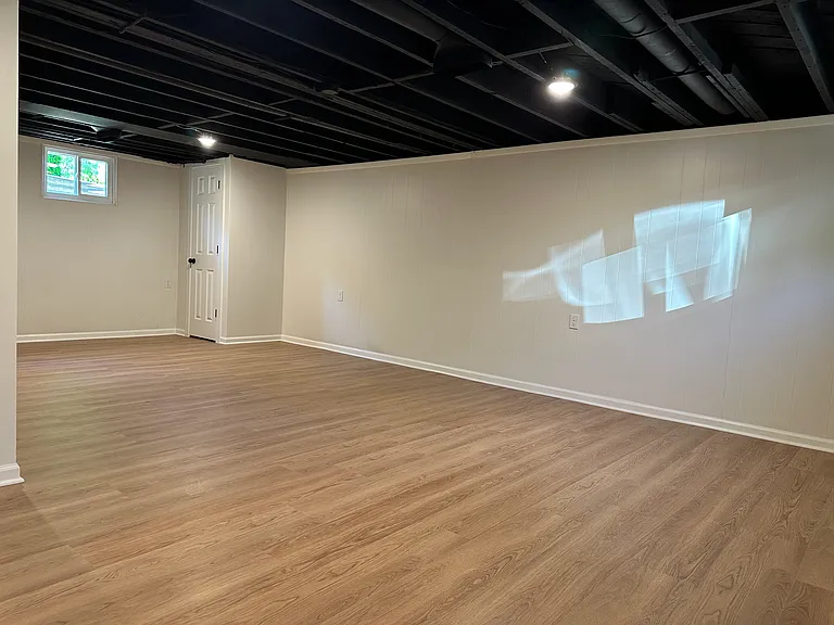 236 N Main St — Photo 31
