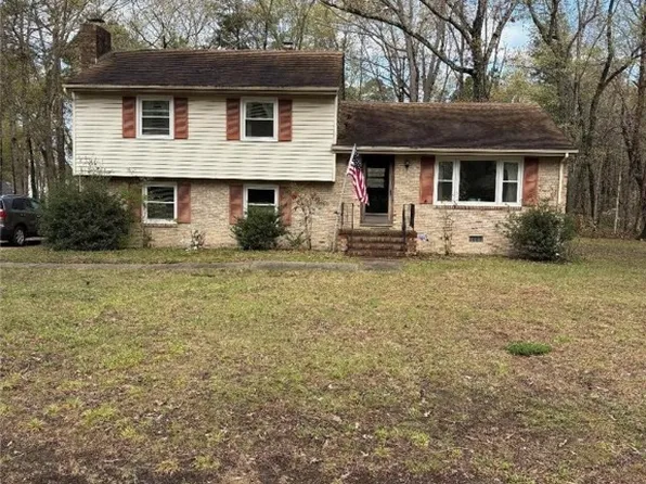 3840 Randall Dr, Chester, VA 23831