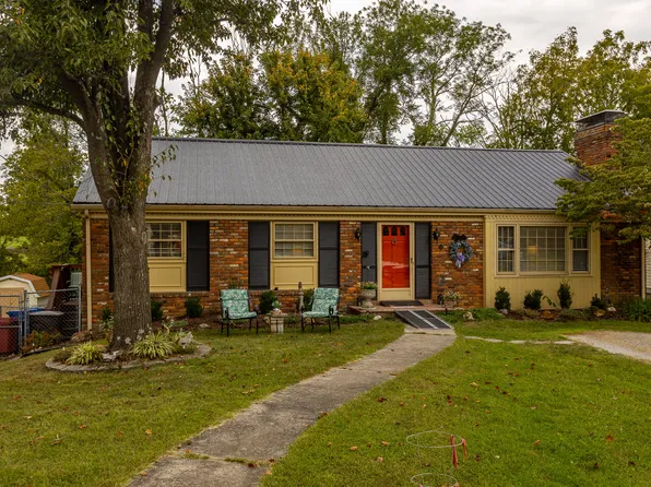 120 Milwood Dr, Winchester, KY 40391